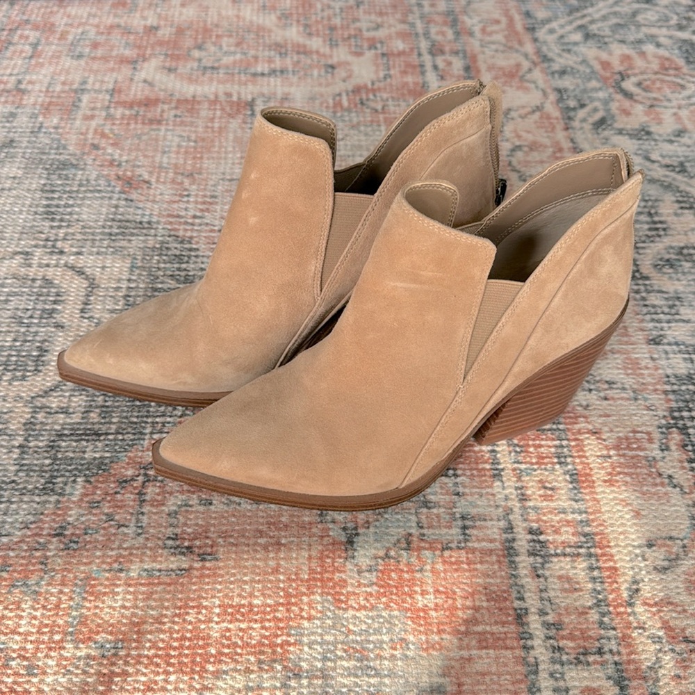 Vince Camuto Tan Suede Pointed Toe Booties Size 6.5
